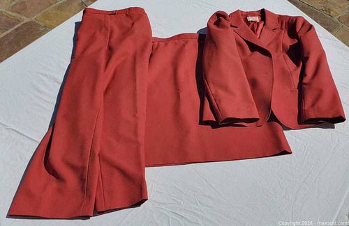 Lot of 1 Women's Rust/Terracotta Suit Set - Jacket, Skirt & Pants (3 pcs) (1 of 7)