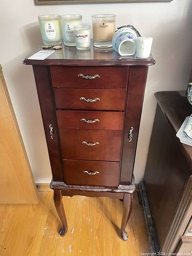 Lot #474 (1 of 11)