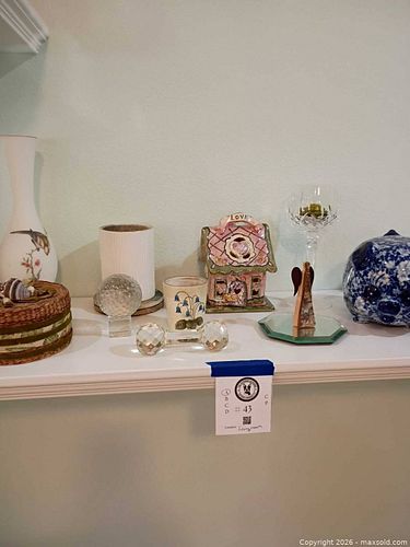 Lot #43 (1 of 8)