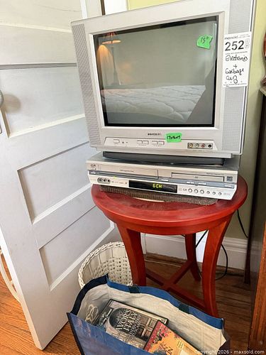 Lot #252 (1 of 12)