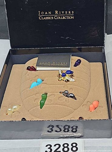 Joan Rivers Gold-Tone Bee Brooch Set with Interchangeable Charms (1 of 7)