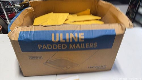 Uline 6 x 10 in Gold Bubble Mailers (#0) (1 of 5)