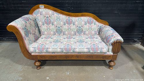 Lot #6893 (1 of 12)