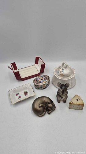 Decorative Collectibles  (1 of 14)