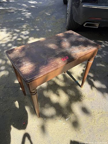 A VTG.PIANO BENCH WITH STORAGE. (1 of 2)