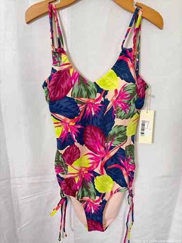 Lot #567 (1 of 3)