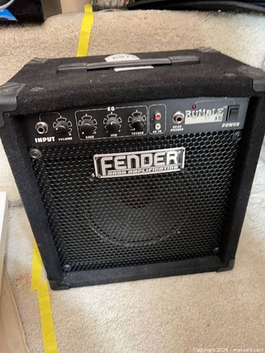 Fender Rumble 15 Bass Combo Amp, 15W (1 of 7)