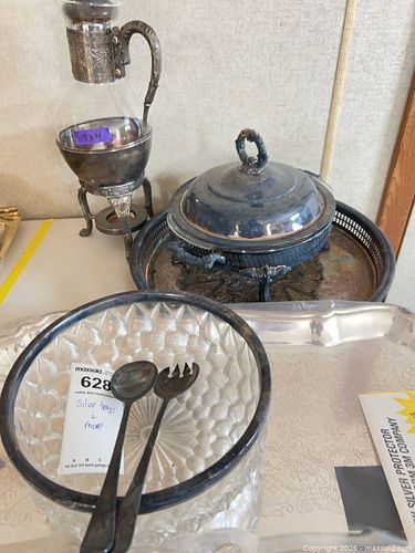 Silver-Plated Victorian Serving Set with Glass Bowl & Tray (1 of 10)