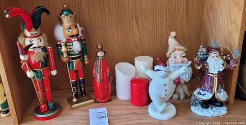 Christmas Lot, Nutcrackers (1 of 3)