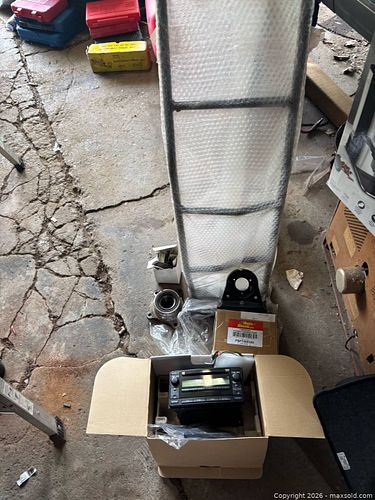 Toyota fj cruiser parts!  (1 of 7)