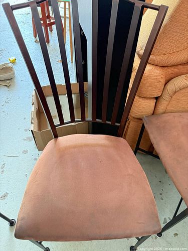 Lot #253 (1 of 3)