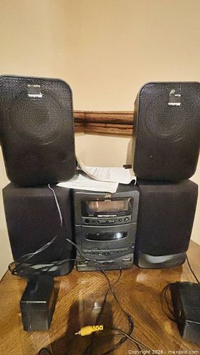 Sony Trinitron CRT TV with JVC Stereo & Speaker Set (1 of 8)