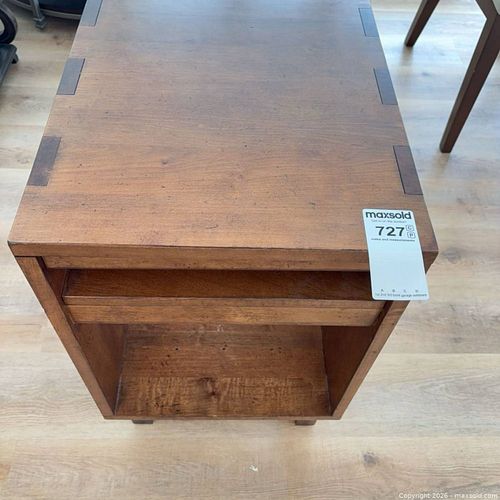 Lot #727 (1 of 4)