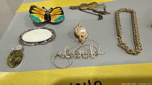 Gold-Tone Jewelry Set with Mother-of-Pearl, Abalone & Rhinestones (1 of 5)