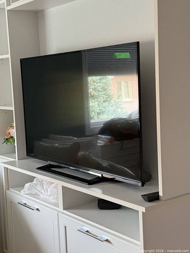 Sony KDL-50R450A 50-inch 1080p LED TV (2013) (1 of 2)