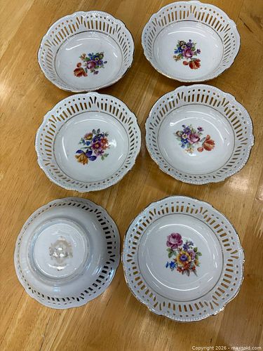 JBL germany White Floral Bowl with Gold Gilding (1 of 3)