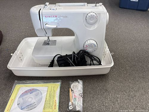 Singer Prelude Mechanical Sewing Machine - White (1 of 3)