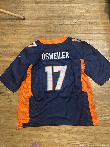 Lot #28 (1 of 4)