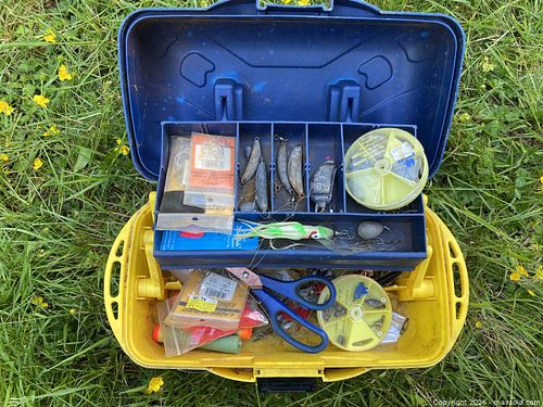 Tacklebox and tackle (1 of 3)