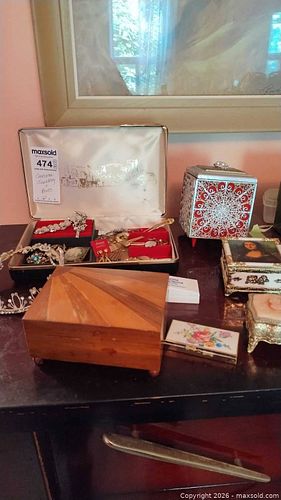 Lot #474 (1 of 19)