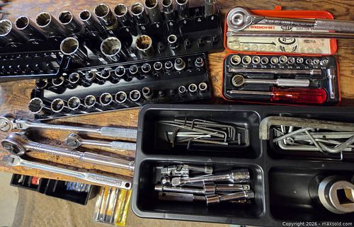 Lot of Socket wrenches (1 of 6)