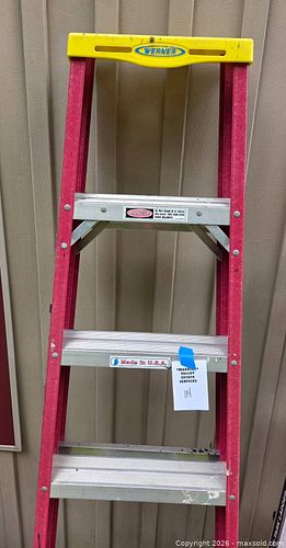 Werner step ladder fiberglass (1 of 3)