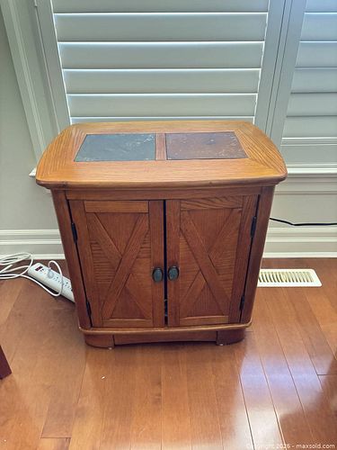 Ashley Furniture Storage End Table C (1 of 18)