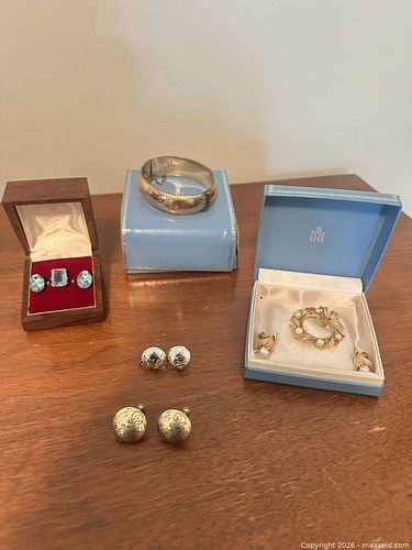 Lot #200 (1 of 5)