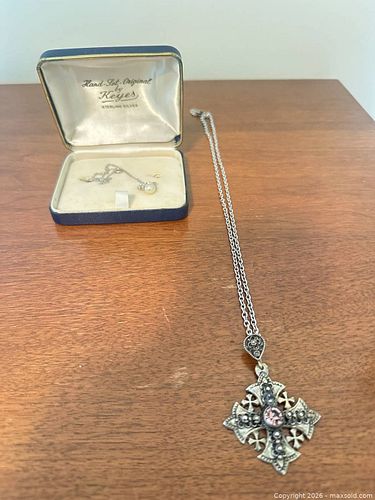 Crusaders Cross and Costume Necklace   A (1 of 5)