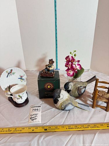 Lot #705 (1 of 9)