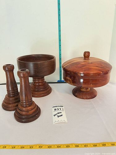 Lot #831 (1 of 9)