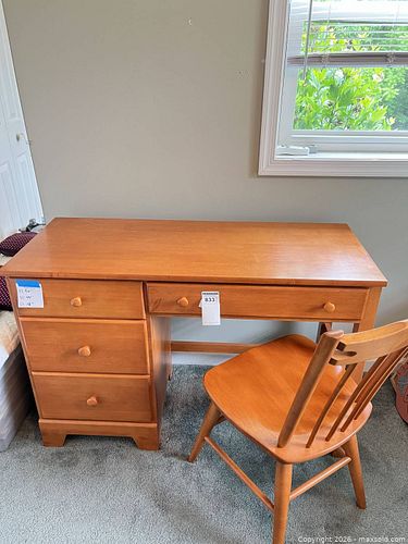 Lot #833 (1 of 8)