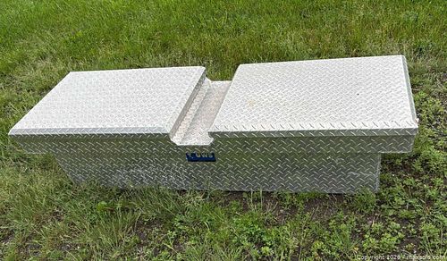 Lot #333 (1 of 9)