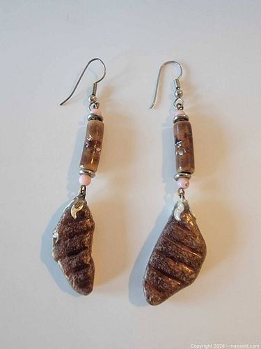 (1) New Pair of Vintage Handmade Bead Sea Glass Earrings  (1 of 4)