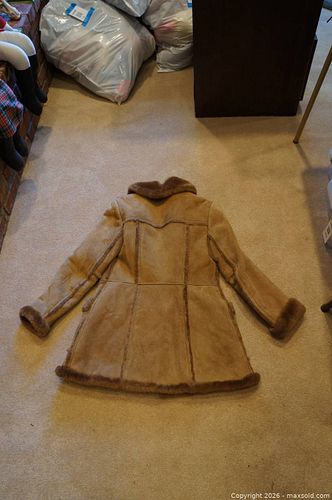 Wilsons Shearling Sheepskin Coat, Size M, Tan/Brown (1 of 9)