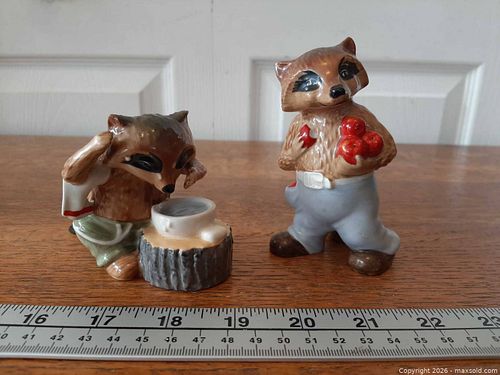 "Ringtale Raccoons" figurines (1 of 9)