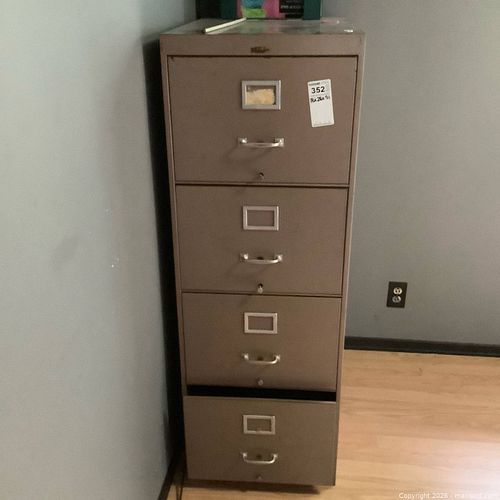 Lot #352 (1 of 3)