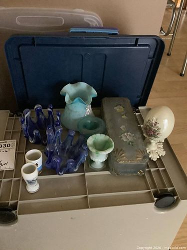 Lot #330 (1 of 8)