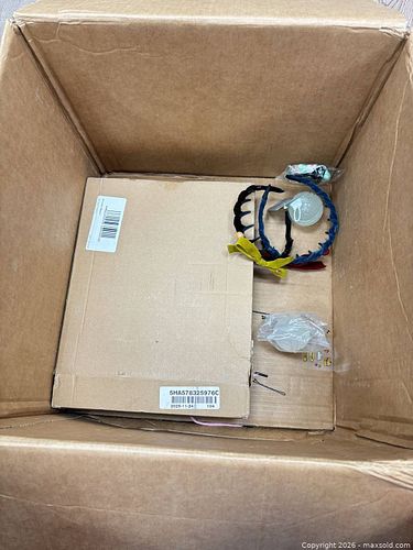 Lot #121 (1 of 4)