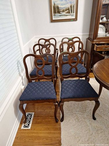 Dining Chairs C (1 of 12)