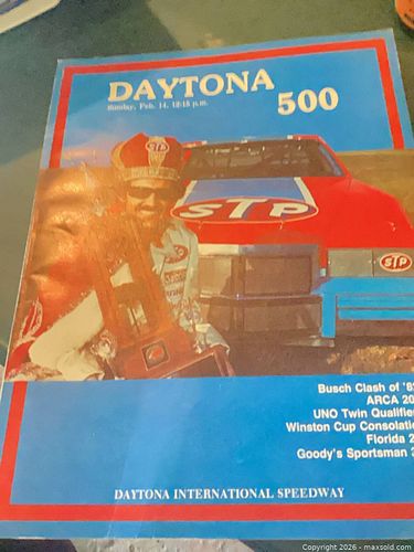 1982 Daytona 500 Program (Memorabilia, Glossy Paper) (1 of 4)