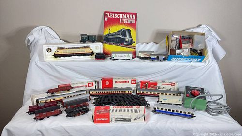 Lot #67 (1 of 19)