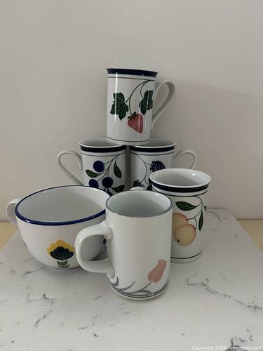 Lot #61 (1 of 17)