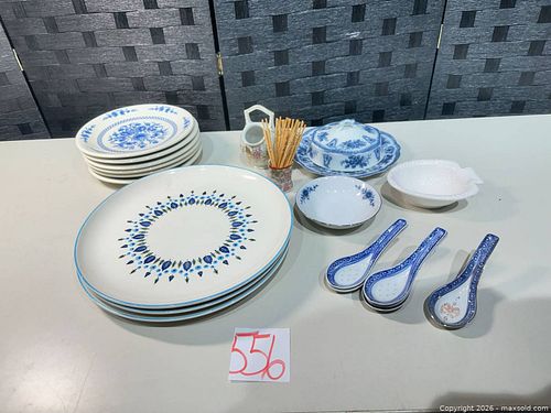 Lot #556 (1 of 13)