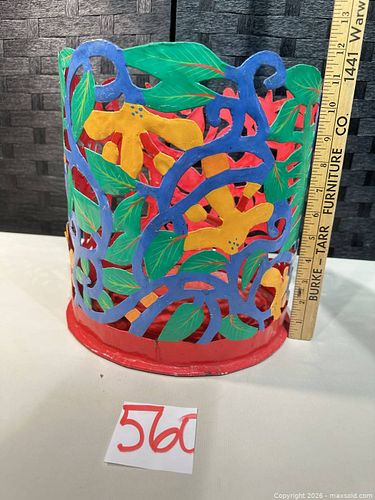 Lot #560 (1 of 8)