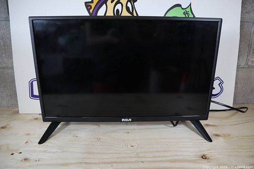 RCA 24-inch RT2412-D LED TV (HD 720p) (1 of 5)