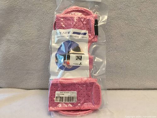 Lot #1032 (1 of 3)