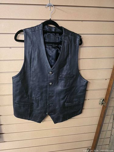 Lot #15 (1 of 8)