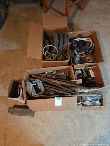 Lot #372 (1 of 8)