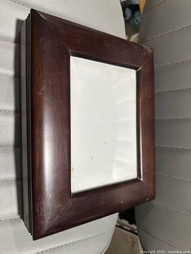 Small Dark Faux Mahogany Wooden Jewelry/Keepsake Box (1 of 5)
